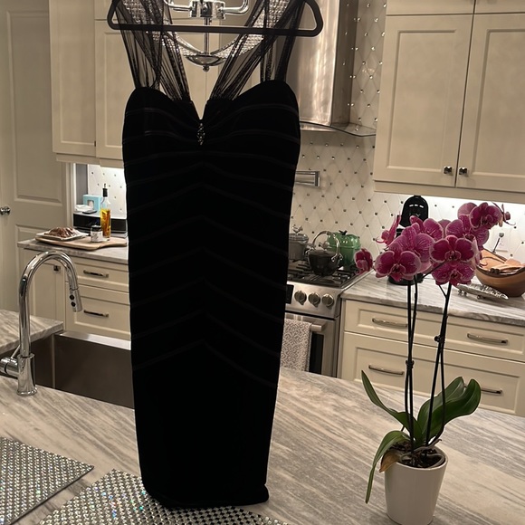 JS collections🖤 black velvet wiggle 🖤evening dress for formal event size 10🖤 - Picture 13 of 17